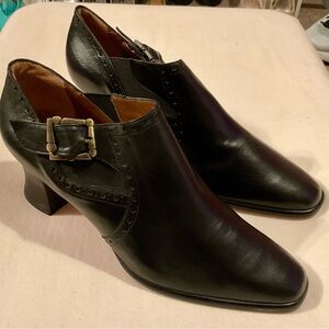 Roslyn Vintage Black Leather Ankle Booties Size 40/US 9